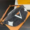 Omuz çantaları kadın kış oyuncak bel çantası moda erkek crossbody cousepack bulanık kabarık bumbag lüks tasarımcı fannypack