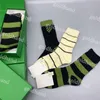 Chaussettes longues pour hommes et femmes, chaussettes de sport de styliste, bas chauds en coton, chaussettes de marque imprimées avec lettres