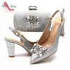 Scarpe eleganti Colore argento Stile maturo Office Lady Set di scarpe e borse da donna africane Set di scarpe e borse abbinate da donna italiane 231101
