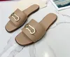 Designer Shoppers Metal Slippers Shoppers Women Shoes de caminhada de praia Moda de salto baixo 35-43