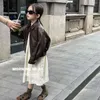 Chaquetas para niños, ropa de estilo coreano, chaqueta de cuero Pu Vintage de otoño e invierno, abrigo corto grueso y bonito para niñas 2023