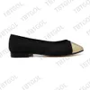 Femmes Robe Chaussures Sandales Designer Ballet Chaussures avec Bow Plat Paresseux Casual Mocassins De Luxe Parti Bureau Chaussure En Cuir Bas Style De Rue Avec Boîte NO489