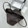 Cabat High Handbags épaule Classic Woven Hop Lady Tapes 2024 Cassettes polyvalentes Luxury Simple Bottegs Handbag Top Venatas Sac à mode