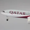 Objets décoratifs Figurines 20 cm alliage métal AIR QATAR Airways Boeing 777 B777 modèle d'avion moulé sous pression avion roues d'avion trains d'atterrissage 231101