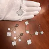 Conjuntos de jóias de casamento atacado quatro folhas flor pingente longo conjunto colar pulseira brinco luxo fino 925 prata esterlina 231101