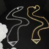 Ohrringe Halskette Designer Neues lässiges und sportliches, mit Dreiecken besetztes Messingmaterial für den täglichen Gebrauch mit Halskette und Ohrringen für Frauen G0UK