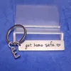 Porte-clés Porte-clés pour clés de voiture Cadeau Get Home Safe Keyring DIY Valentine A-z 26 Initiales Anniversaire Personnalité Creative Acier inoxydable