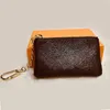 Anahtar torba tasarımcı cüzdan moda kadın erkekler anahtar yüzük kredi kartı tutucu para çantası lüks mini çanta cazibesi kutu ile kahverengi tuval