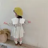 Ensembles de vêtements pour filles, jupe plissée, printemps coréen, chemise à col en dentelle, robe à bretelles, costume pour enfants coréens