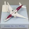 Decoratieve objecten Beeldjes 20 cm gelegeerd metaal AIR QATAR Airways Boeing 777 B777 Vliegtuigmodel Diecast vliegtuig Vliegtuigwielen Landingsgestellen 231101