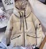 Women Down Down Parkas Designer Inverno solto grande casaco curto Triângulo com capuz de capuz Vestido 90 Ganso branco Euya