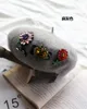 Berets 12-shi Drop Winter Wollfilz Strass Schmetterling Honigbiene Blume Dame Baskenmütze Hut Frauen Freizeit Maler Hut 231031