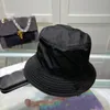 2021 Four Seasons Fisherman 's Hat Classic Letter 인쇄 남성과 여성 Fisherman Bucket 모자 여름 선 볼 캡 버킷 모자 큰 작은 작은 모자 3 색