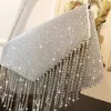 Nieuwe glanzende diamant Tassel Envelope handtas voor vrouwen koppelingsportebeurtje bruiloft ketting schouder bijpassende tas vrouwelijke dag portemonnee portemonnee 230401