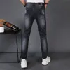 Pantalones vaqueros azules marino para hombre, ajustados, tendencia de verano, versátiles, altura de pierna estrecha, pantalones europeos rectos pequeños