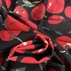 Vestido largo para mujer con estampado de cerezas de diseñador con cuello alto y faldas rojas de manga larga delgadas