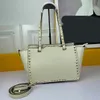 VLT designer shoping lager Tote Rivet donna Shopping Bag Borsa a tracolla portatile ad alta capacità sotto le ascelle Fascia alta Contatta il servizio clienti 231015