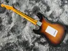 Chinese elektrische gitaar S T 3 pickups 3TS kleur aslichaam en hals 6 snaren