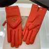 PR Diseñador Hombre Guante Invierno Cuero Cálido Dedo Guantes Mujeres Lujos Diseñadores Mittens Open Palm Motocicleta Guante Deporte Mitts Béisbol