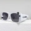 2023 Nuevas gafas de sol de diseñador de lujo Pequeña pierna fragante Personalidad Espejo Cara Doble C Marco grande Carta Imprimir Gafas de sol Mujer ch71472a