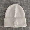 Designer de luxe Monclair classique nouveau chapeau de laine à capuche en pur coton pour hommes et femmes chaud et polyvalent en automne et en hiver tricot à la mode de haute qualité