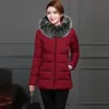 Parka da donna in pelliccia grande 2023 Cappotti corti autunnali con cappuccio Caldo parka invernale Giacca da donna Abbigliamento da donna Giubbotti imbottiti Taglie forti 6XL 231031