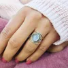 Cluster Rings Böhmen Kvinna Fashion Natural Moonstone for Women Engagement Wedding Party Ring Boho Jewelry Gifts Kvinnliga anillos