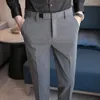 Мужские костюмы 2023 Элегантные серые брюки мужские