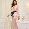 Indumenti da notte da donna Primavera Sexy Rosa Raso Manica lunga Accappatoio Pantaloni Cintura nera Donna Pigiama Due pezzi Homewear Abbigliamento da notte