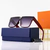 20 % RABATT auf neue Luxus-Designer-Sonnenbrillen für Herren und Damen