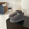 مصممة النساء الكلاسيكية المصغرة أحذية أستراليا Tazz Snow Boot Soede Slip-on Winter Band