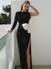 Casual Dresses VC 2023 Autumn Fashion Party for Women One Shoulder Sexig High Split Black Long Dress med vacker vit båge