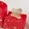 Cadeau cadeau 10pcs évider des boîtes de bonbons de mariage de fleurs avec papillon décoratif cadeaux de la Saint-Valentin emballage de chocolat