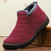 Botas masculinas botas de inverno impermeáveis botas de neve leves botas de pele quente sapatos masculinos plus size 47 unisex botas de tornozelo deslizamento em sapatos casuais 231101
