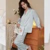 Ropa de dormir para mujer Conjunto de pijamas de alta calidad Flores de hibisco de lujo Estampado suelto Top Seda como ropa de dormir Ocio Homewear Femme 231031