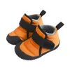Zimowe dzieci aksamitne bawełniane buty dla niemowląt swobodne miękkie ciepłe bawełniane buty chłopcy i dziewczęta mody krótkie buty śnieżne 231031