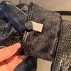 Gants de créateur tissés de haute qualité, mitaines en peau de mouton noire, automne hiver, gants chauds en peluche à cinq doigts, gants classiques Jacquard pour femmes