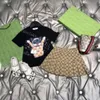 Sets de ropa para niños de Uxury Camiseta Velo Falda Fashion British Summer Childrens Treasures and Girls Algodón Camisa de diseño de lujo de dos piezas Camisa plisada