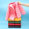 Down Coat Winter warme Jacke Kapuze mit Kapuze für Jungen und Mädchen 1-8 Jahre alte Baby 2023 Koreanische Version Mode Kinderkleidung Kleidung