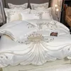 Sängkläder uppsättningar 46st White Grey Sateen Gold Brodery Luxury Satin Cotton Set Double Queen King COVER COVER BED SHARK Kuddfästen 231101