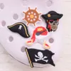 MOQ 20PCS PVC Cartoon Pirate Flag Flag Kapelusz kierownicy Bute Bute Akcesoria Dekoracja