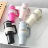 Gemiye Hazır Cosmo Pembe Söndürücü Tumblers H2.0 40oz Paslanmaz Çelik Kupalar Silikon Saplı Saman Saman 2. Nesil Araba Kupaları Sevgililer Günü Hediye Su Şişeleri