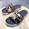 Slippers 2023 Men Designer Soft Home Banheiro não deslizamento Soled Flip Casual Flip Shop Shoes Sapatos Tamanho 35-46