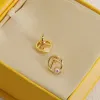 Designer de luxo pérola 18k brincos de ouro feminino elegante simples brincos de presente feminino jóias