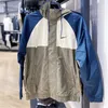 Män våren 2023 Retro kontrastvävd vindtät huva jacka sportkläder rockar