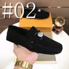 M28MODEL MENS MONS LUZURY SAPATER Designer Italian Slip-On Soxers For Men Sapatos de couro casual Mocassinsin Toe Male Oxford Sapato de casamento