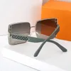 Occhiali da sole 2023 Ultimi occhiali da sole Tendenze della moda 5 pezzi piatti polarizzati a quattro colori opzionali