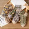 Chaussettes de femmes 5 paires vintage fleurs ethniques courts coton coréen harajuku kawaii mignon skarpetkie damski floral girls ankle sox