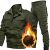 Survêtements pour hommes grande taille 6XL ensembles militaires tactiques hommes printemps automne Bomber vestes multipoches Cargo pantalon 2 pièces hiver coupe-vent costumes 231102