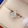 Fedi nuziali Huitan Pera Cubic Zirconia Cristallo Donna Accessori di tendenza di lusso per i gioielli femminili di temperamento della festa della sposa